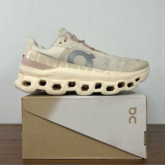 On Running Shoes - On Running Cloudmonster Moon Fawn Women Size 10